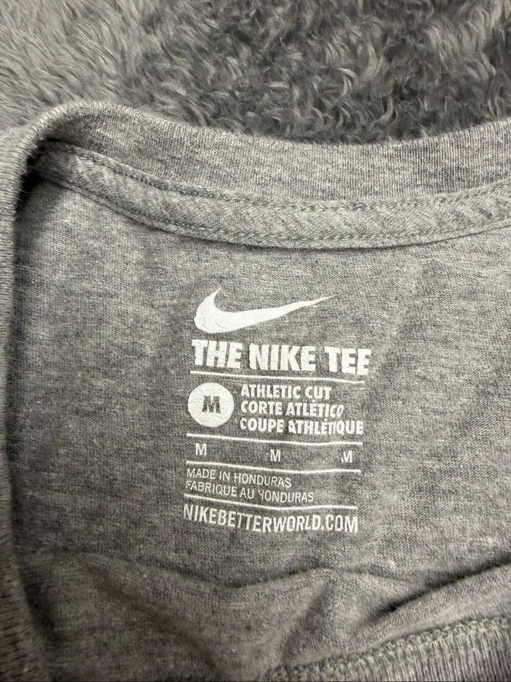 Nike Mason Basketball Men’s Medium Long Sleeve Shirt